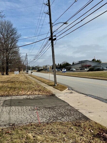 More Photos Of 2250 Village Mall Dr, Mansfield Office For Sale