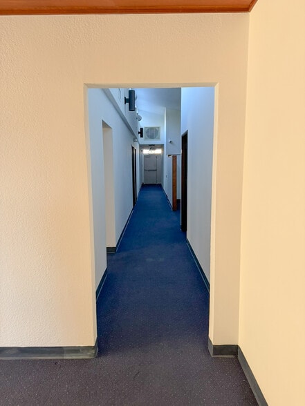 More Photos Of 1061 Valley Sun Ln, La Cañada Flintridge Medical For Lease