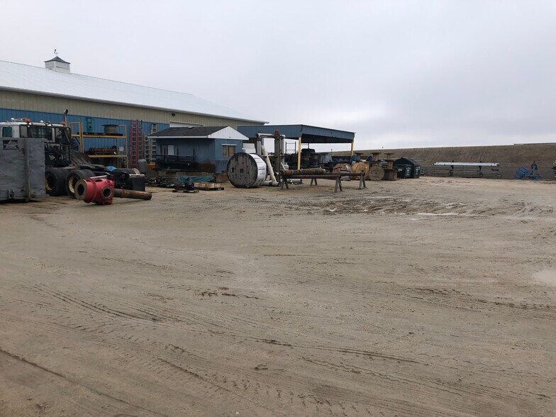 More Photos Of 825 E North St, Elburn Warehouse For Lease