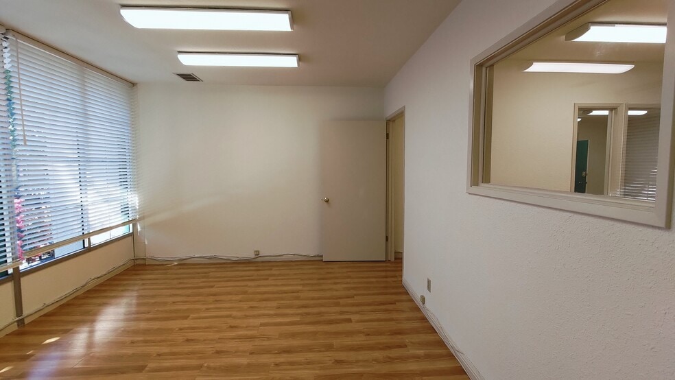 More Photos Of 257 Castro St, Mountain View Office For Lease