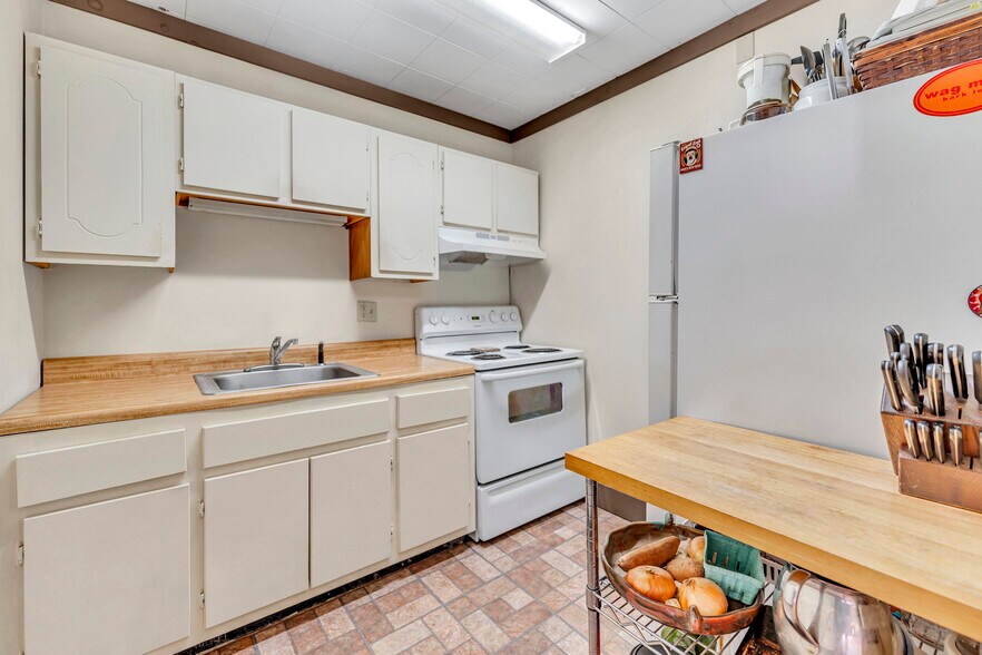 More Photos Of 1959 Old Route 17, Roscoe Storefront Retail Residential For Sale