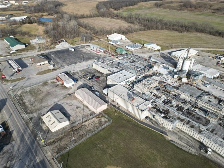 More Photos Of 832 E 3rd St, Milan Warehouse For Sale