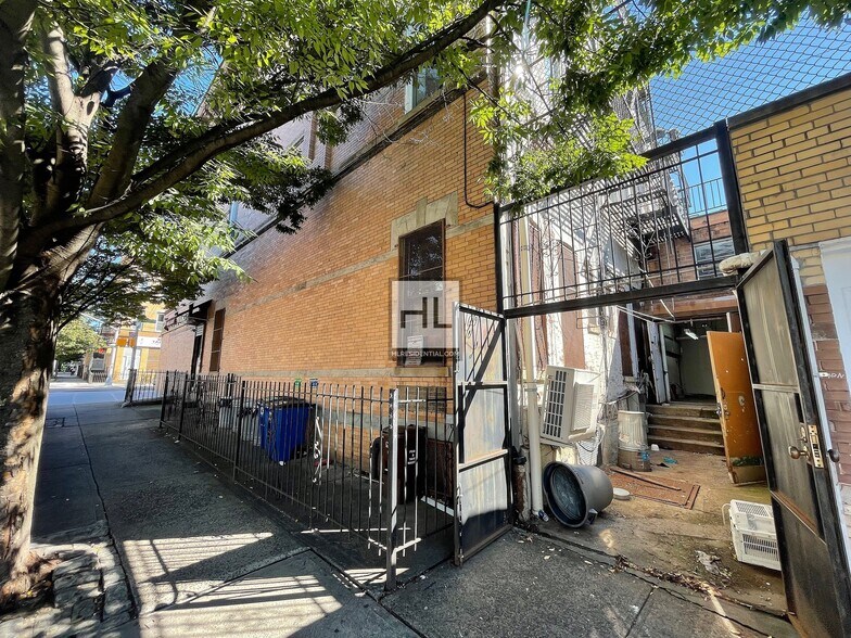 More Photos Of 478 Onderdonk Ave, Ridgewood Apartments For Lease