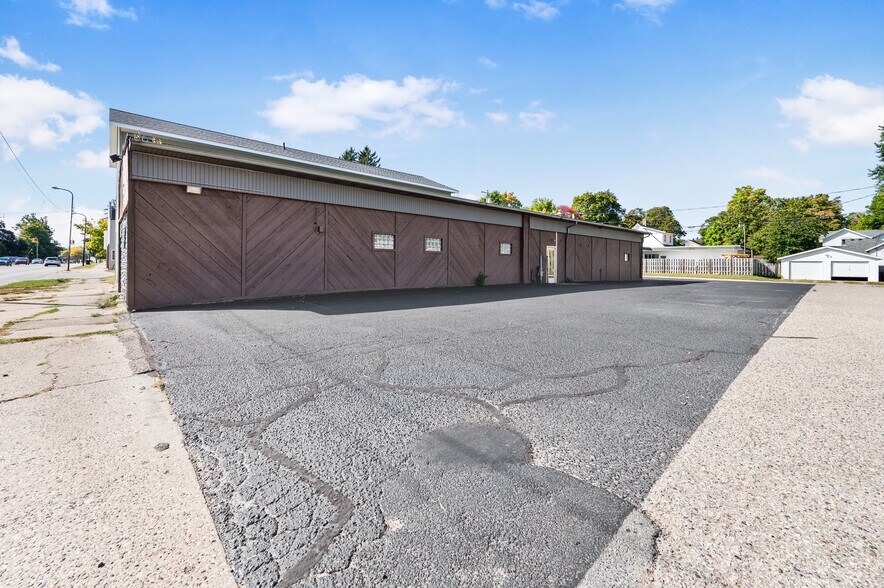 More Photos Of 605 N State St, Big Rapids Loft Creative Space For Sale