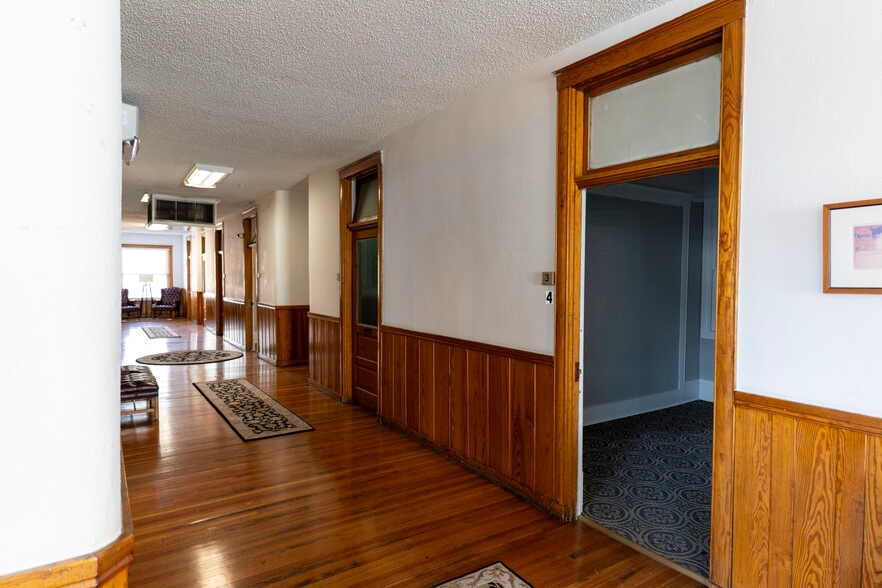 More Photos Of 425-431 Main St, Canon City Storefront For Lease