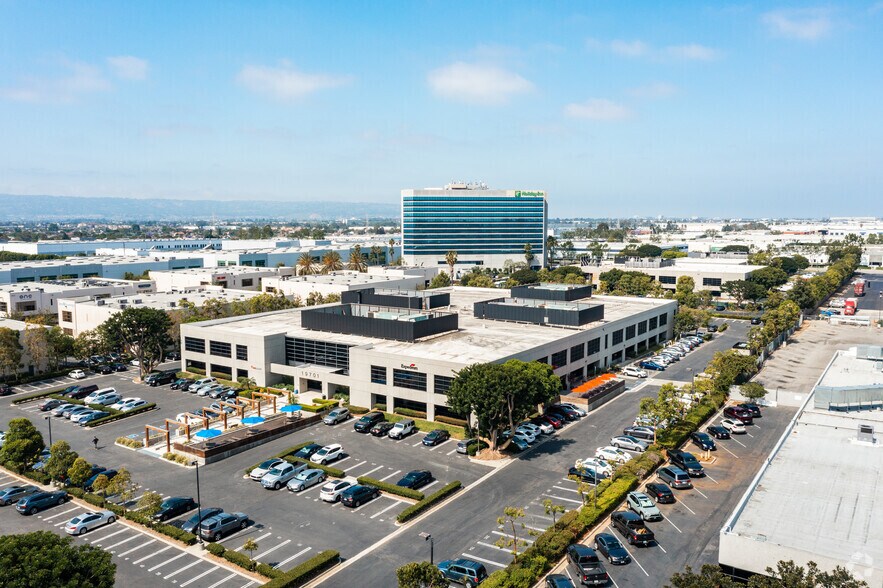 More Photos Of 19701 Hamilton Ave, Torrance Office For Sale