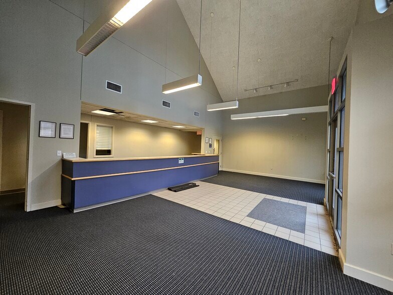 More Photos Of 1120 Professional Blvd, Evansville Office For Sale