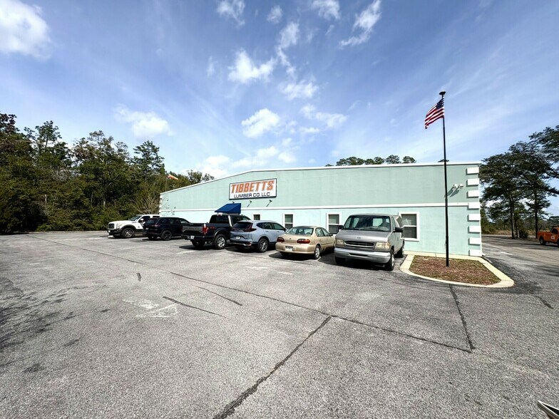 Primary Photo Of 3948 Garcon Point Rd, Milton General Retail For Lease