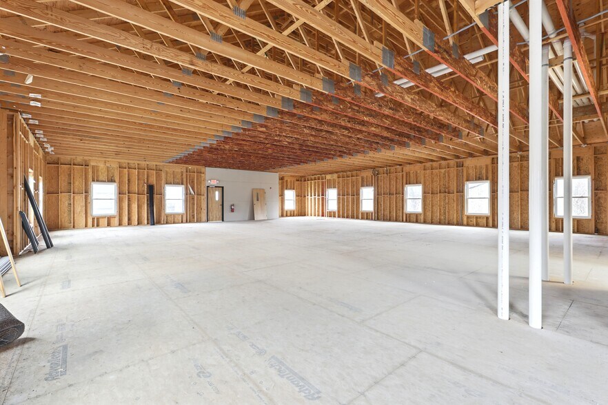 More Photos Of 25 Bridge St, Belchertown Office For Sale