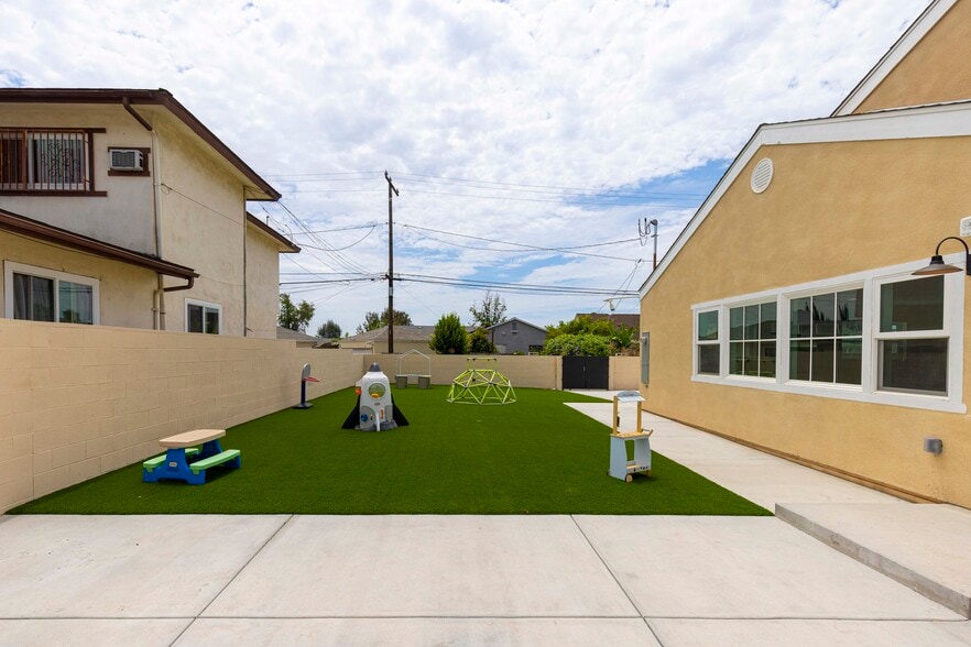 More Photos Of 208 W Fairview Ave, San Gabriel Schools For Lease