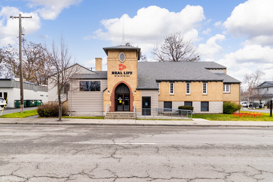 More Photos Of 610 N 4th St, Coeur d'Alene Religious Facility For Lease
