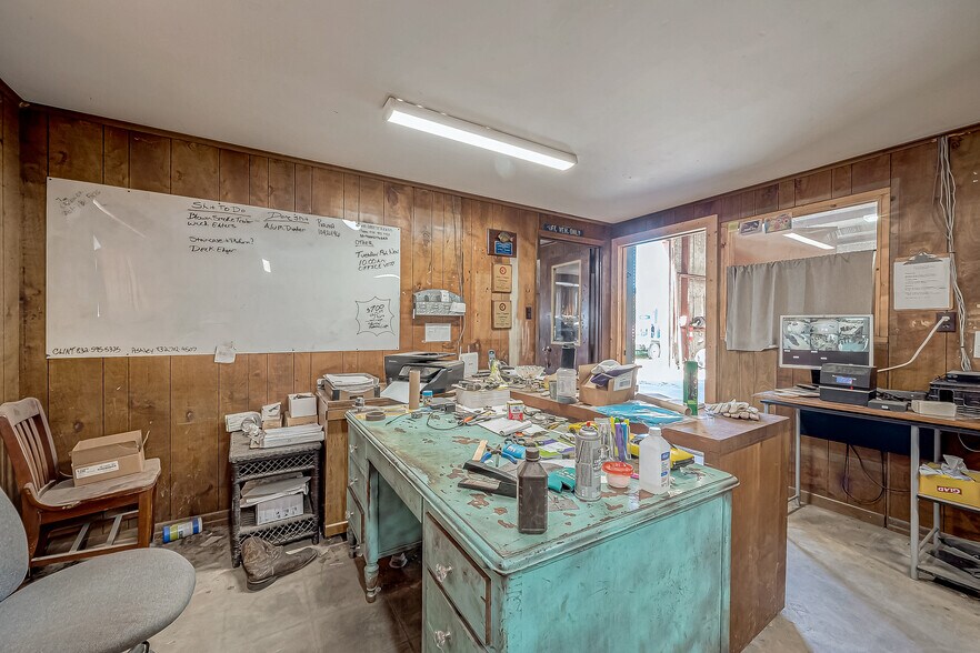 More Photos Of 8231 Main St, Needville Auto Salvage Facility For Sale