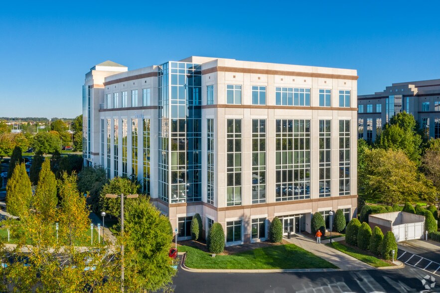 More Photos Of 9115 Harris Corners Pky, Charlotte Office For Lease