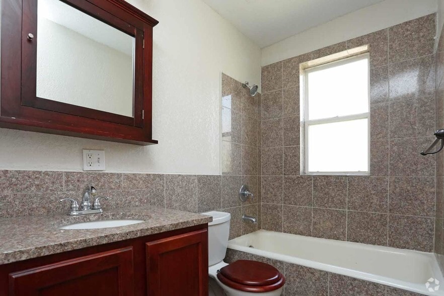 More Photos Of 4140 Washington Blvd, Saint Louis Apartments For Sale