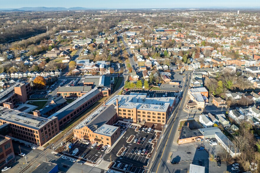 More Photos Of 600 W John St, Martinsburg Apartments For Lease