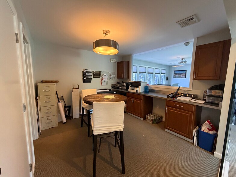 More Photos Of 88 Valley Rd, Middletown Office For Lease