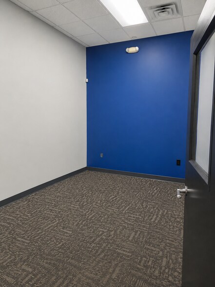 More Photos Of 1851 44th St SW, Wyoming Freestanding For Lease