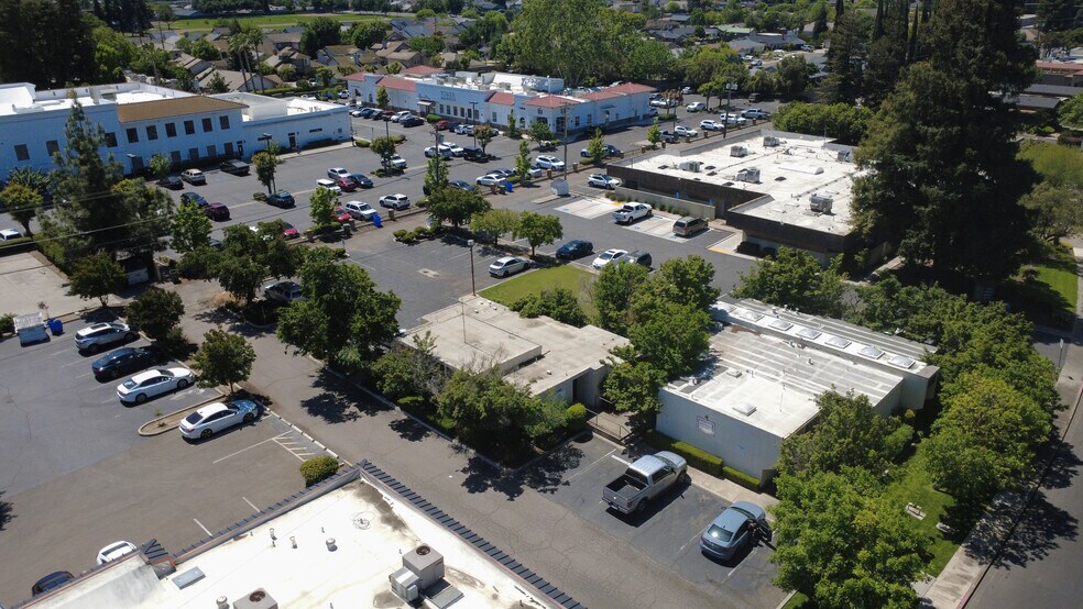 More Photos Of 1060-1080 Delbon Ave, Turlock Medical For Sale
