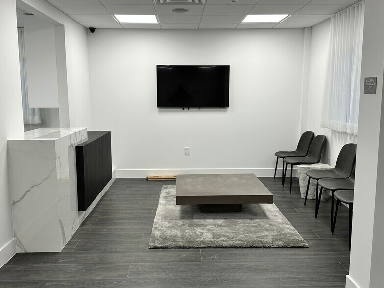 More Photos Of 2662 Hollywood Blvd, Hollywood Medical For Lease