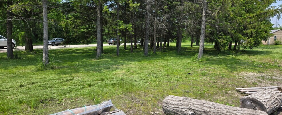 More Photos Of 35543 US-45, Lake Villa Flex For Sale