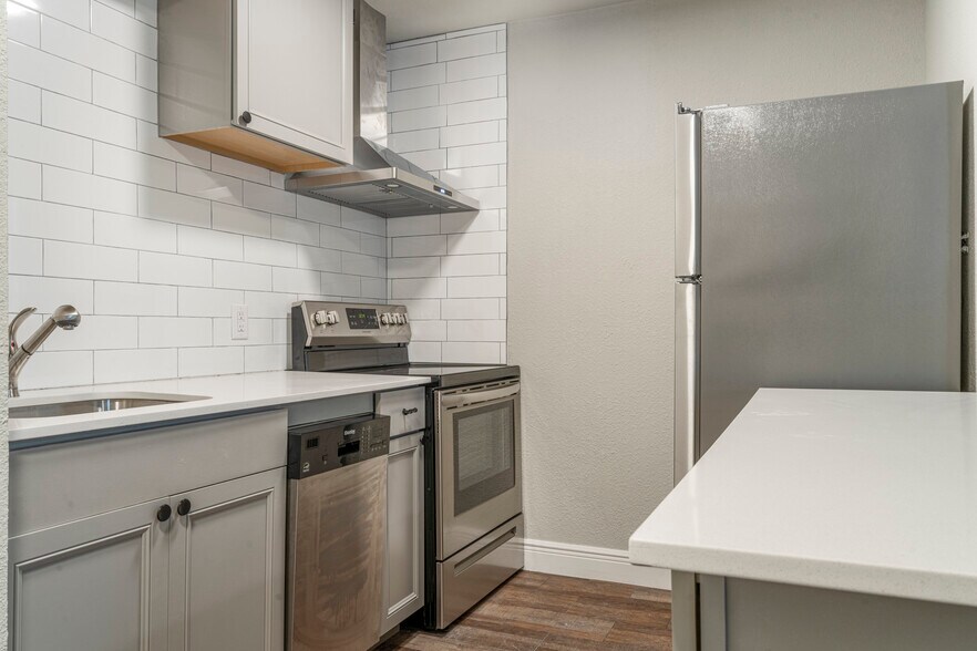 More Photos Of 2618 E 8th St, Tulsa Apartments For Sale