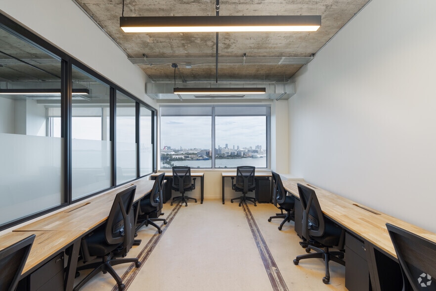 More Photos Of 100 N Biscayne Blvd, Miami Office For Lease