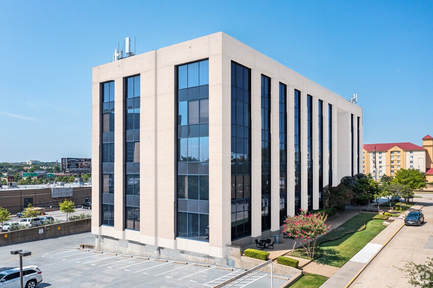 More Photos Of 9900 N Central Expy, Dallas Office For Lease