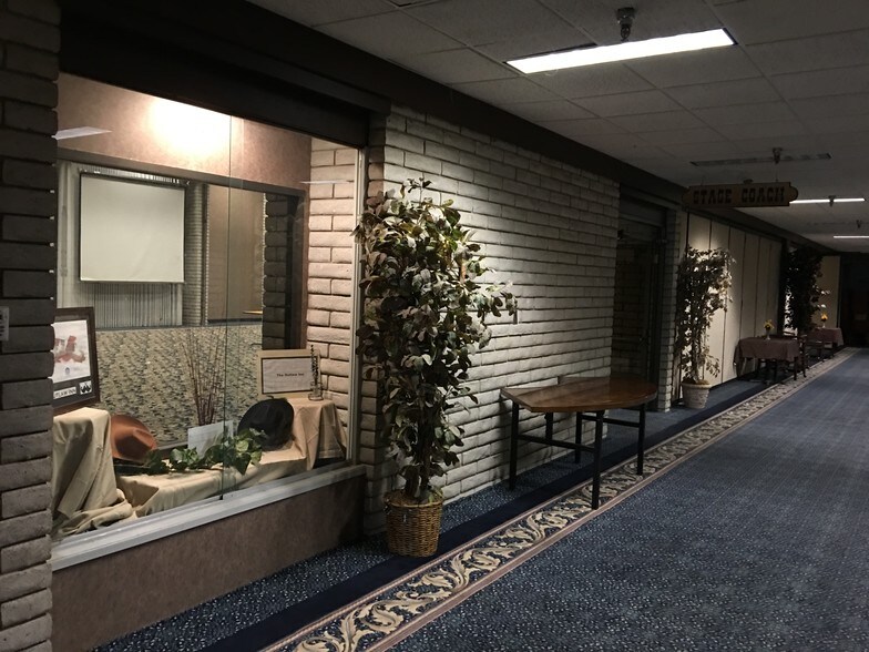 More Photos Of 1701 Hwy 93 S, Kalispell Hotel For Sale