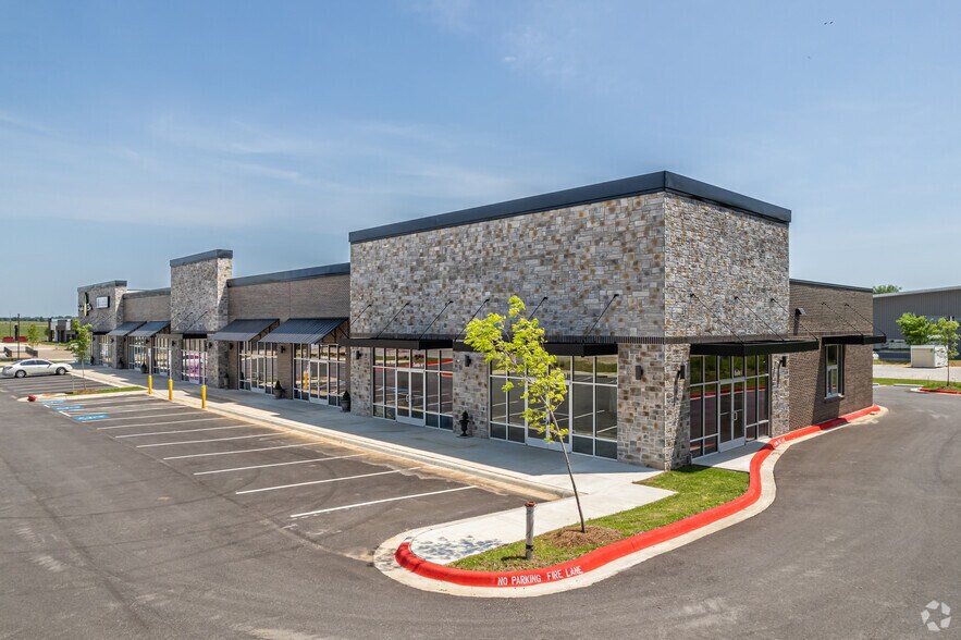 Primary Photo Of 1345 Henri De Tonti, Springdale Storefront For Lease