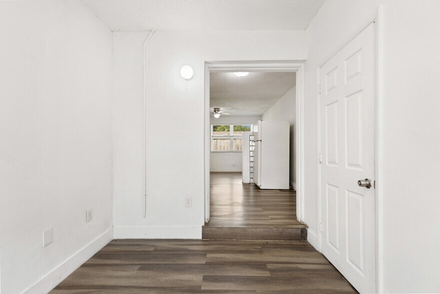 More Photos Of 5521 SW 34th St, Pembroke Park Multifamily For Sale