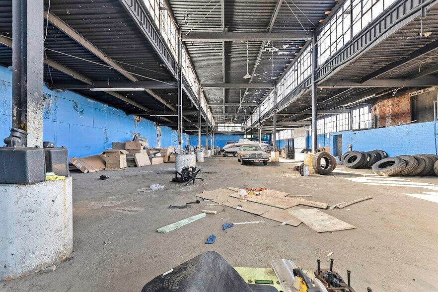 More Photos Of 12280 Burt Rd, Detroit Warehouse For Sale