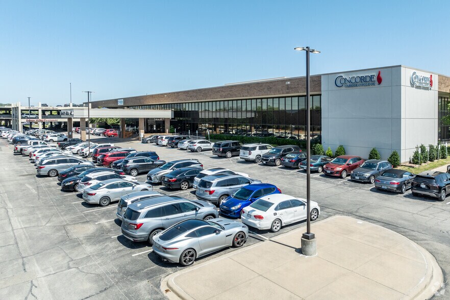 More Photos Of 12606 Greenville Ave, Dallas Medical For Lease