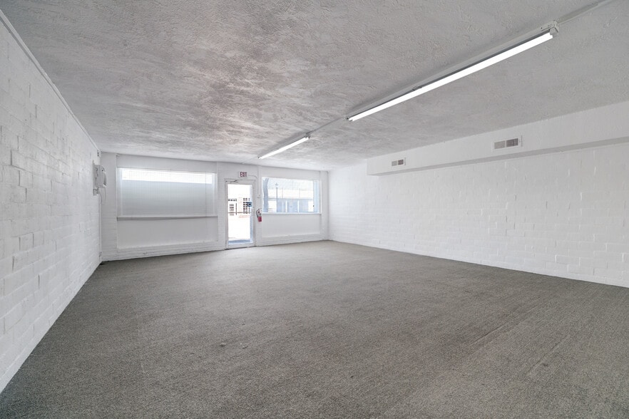 More Photos Of 905 W Main St, La Porte Warehouse For Sale