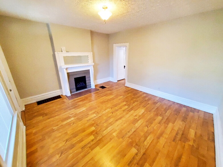 More Photos Of 1572-1580 S High St, Columbus Apartments For Sale