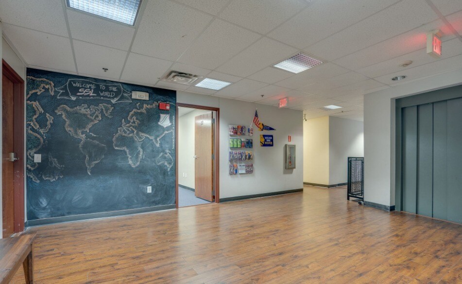 More Photos Of 1130 W Trinity Mills Rd, Carrollton General Retail For Sale