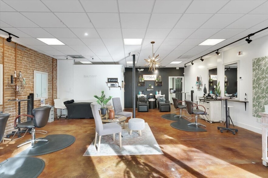 More Photos Of 205 N Laurens St, Greenville Loft Creative Space For Lease