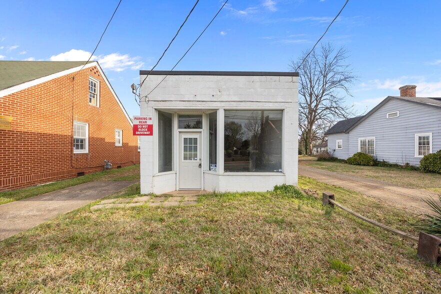 Primary Photo Of 215 Burlington Ave, Gibsonville Flex For Sale