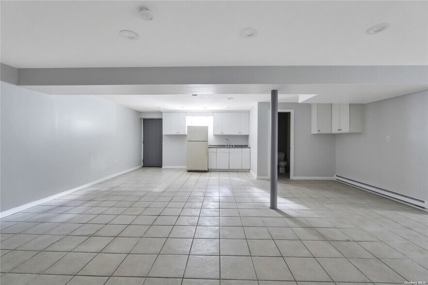 More Photos Of 362 Mooney Pond Rd, Farmingville Office For Sale