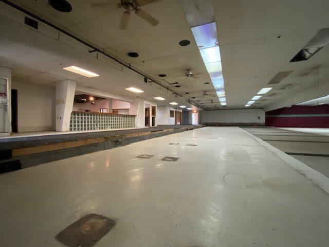 More Photos Of 2525 Dixon St, Stevens Point Light Manufacturing For Lease