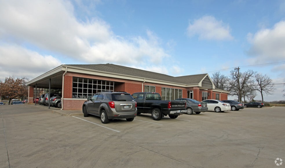 More Photos Of 2170 Interstate 20 W, Arlington Office For Lease