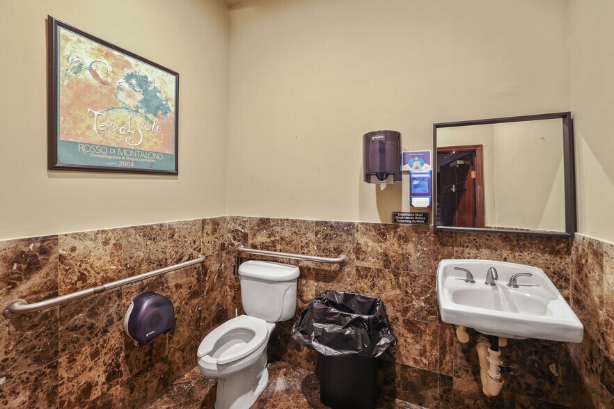 More Photos Of 4019 S Le Jeune Rd, Coral Gables Restaurant For Sale