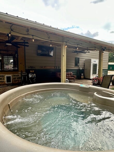 More Photos Of 4265 Goose Point Rd, Bassett Marina For Sale