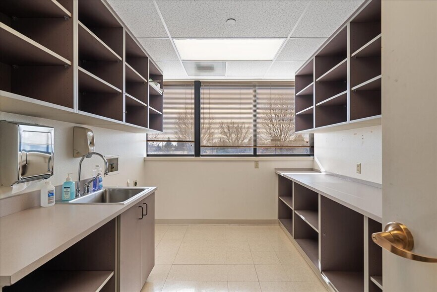 More Photos Of 3235 Sparks Rd, Cheyenne Medical For Lease