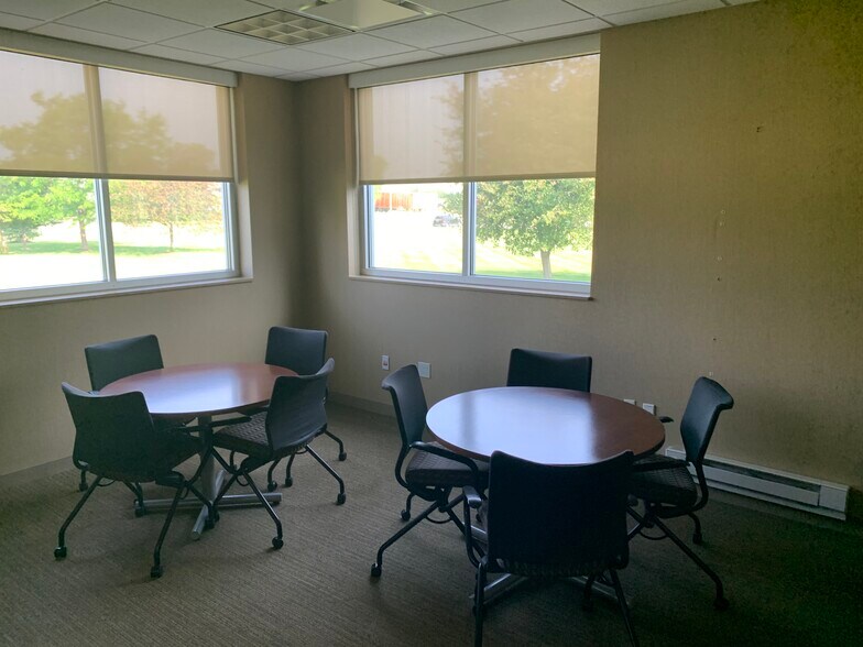 More Photos Of 224 S Bell Ave, Ames Office For Lease