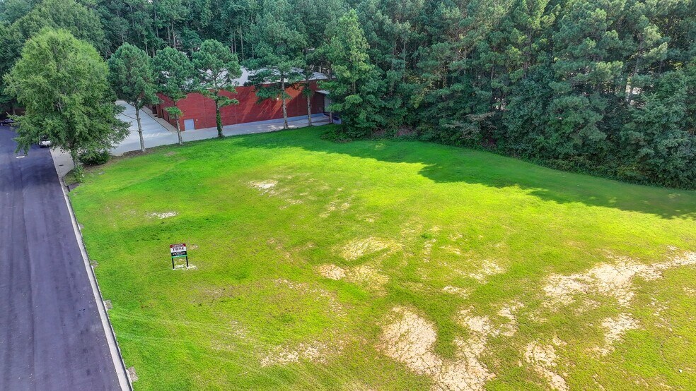 More Photos Of 1330 Capital Cir, Lawrenceville Land For Sale