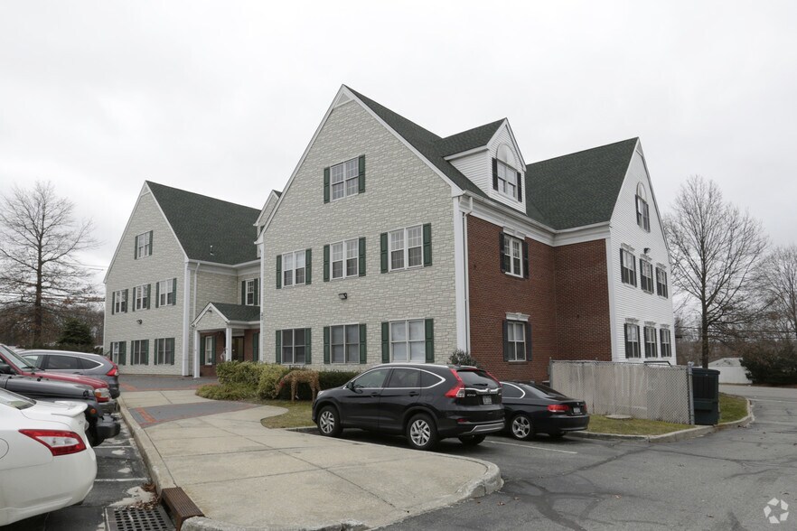 More Photos Of 500 Portion Rd, Ronkonkoma Office For Sale