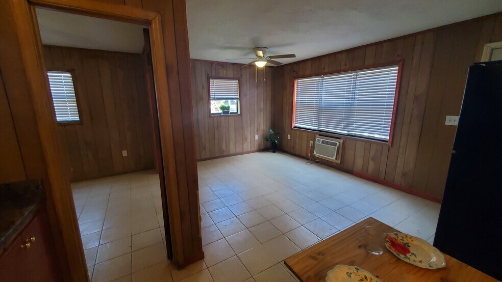 More Photos Of 120 2nd St, Winder Apartments For Sale