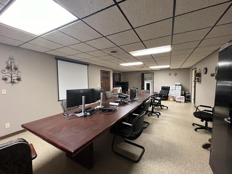 More Photos Of 1425 University Ave, Rochester Manufacturing For Lease