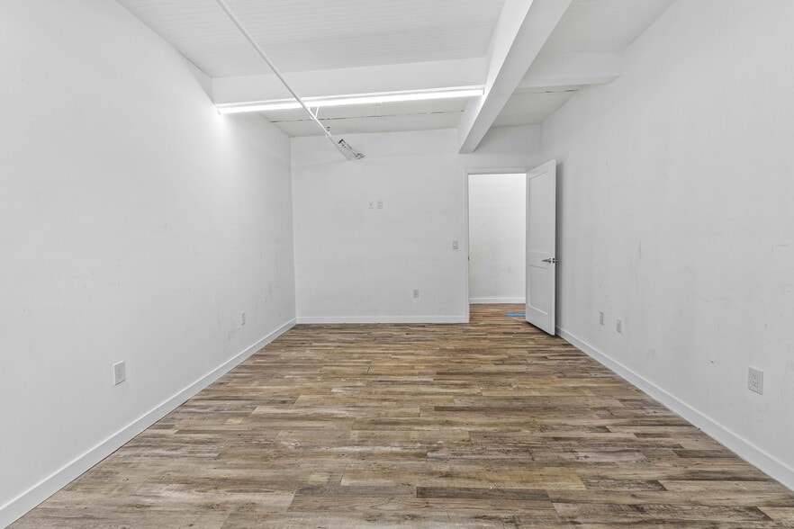 More Photos Of 1767 Standard Ave, Glendale Office For Lease