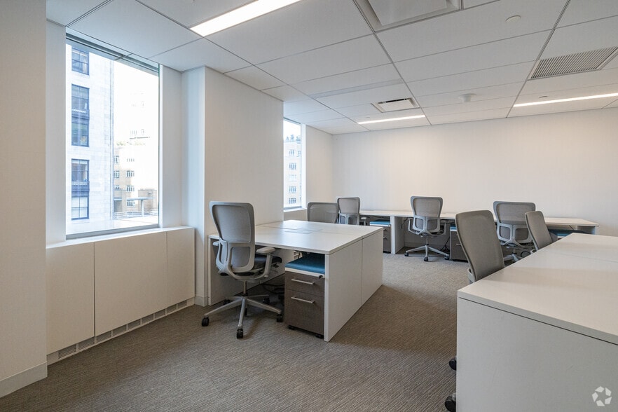 More Photos Of 3 Columbus Cir, New York Coworking Space